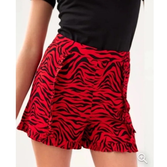 Sunday Best Pants - Aritzia Sunday Best Gemma Red Black Printed Ruffle Shorts